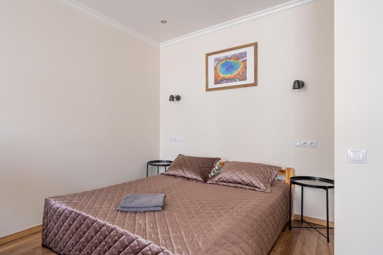 Top-Floor Studio With Courtyard View In Unesco Area, Murnieku Street Residence Рига Экстерьер фото