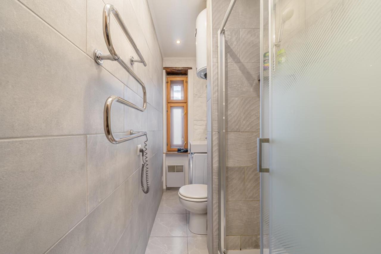 Top-Floor Studio With Courtyard View In Unesco Area, Murnieku Street Residence Рига Экстерьер фото