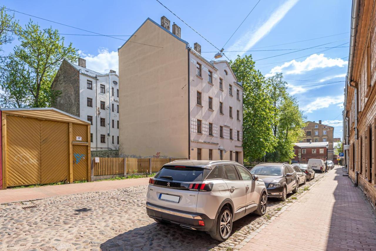 Top-Floor Studio With Courtyard View In Unesco Area, Murnieku Street Residence Рига Экстерьер фото